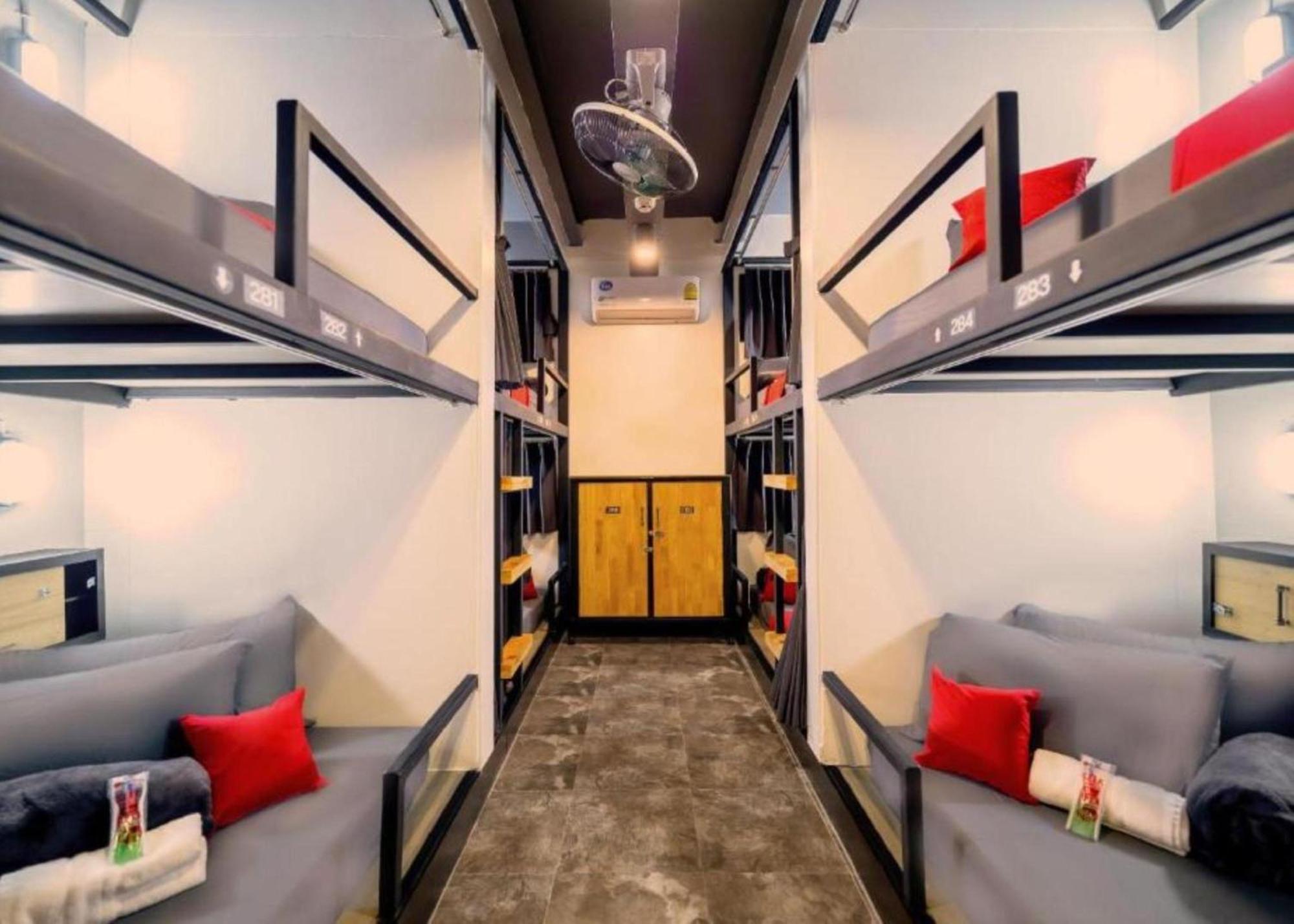 RedDoorz Episode 11 Hostel Sukhumvit Bangkok Buitenkant foto