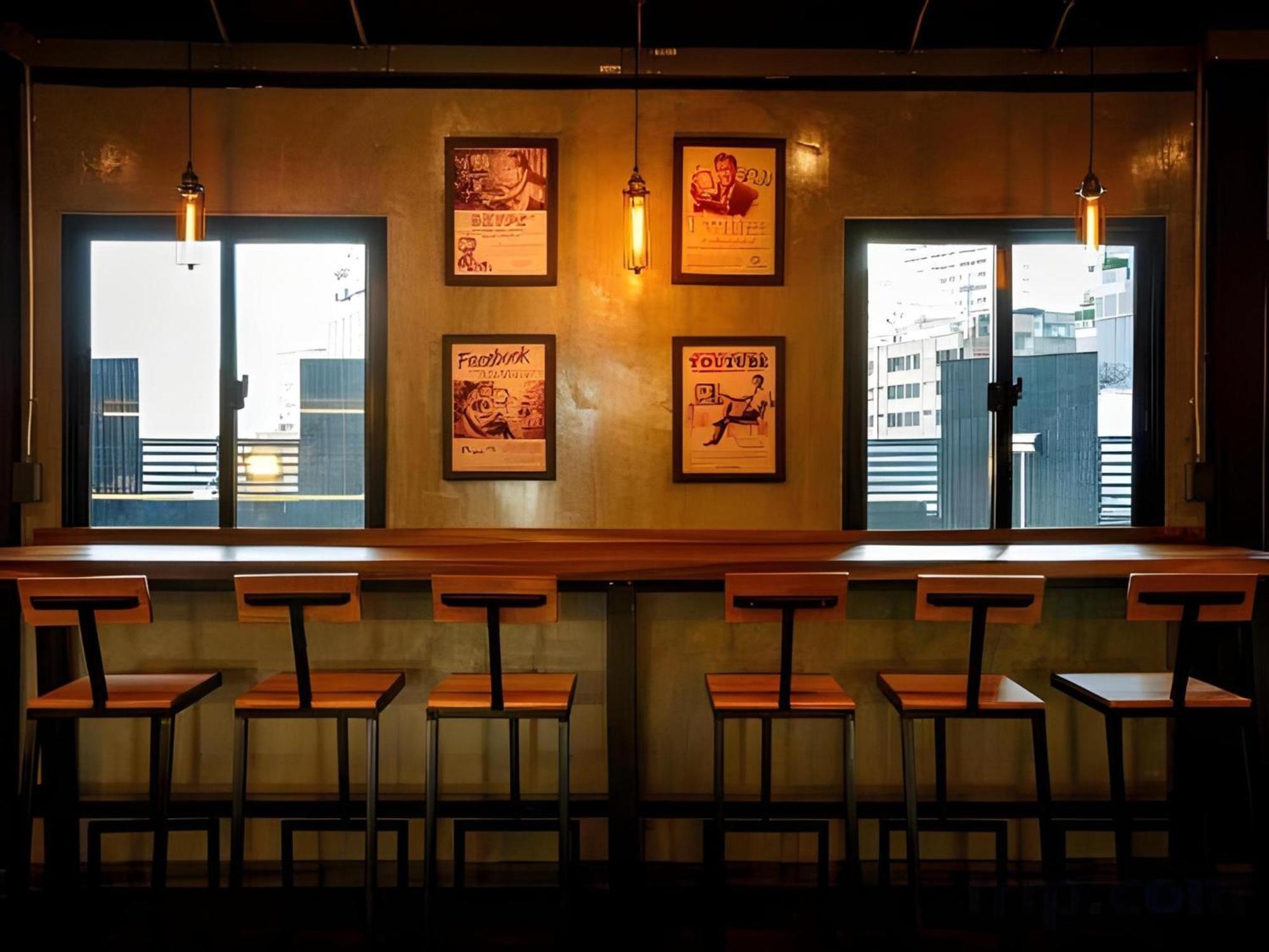 RedDoorz Episode 11 Hostel Sukhumvit Bangkok Buitenkant foto