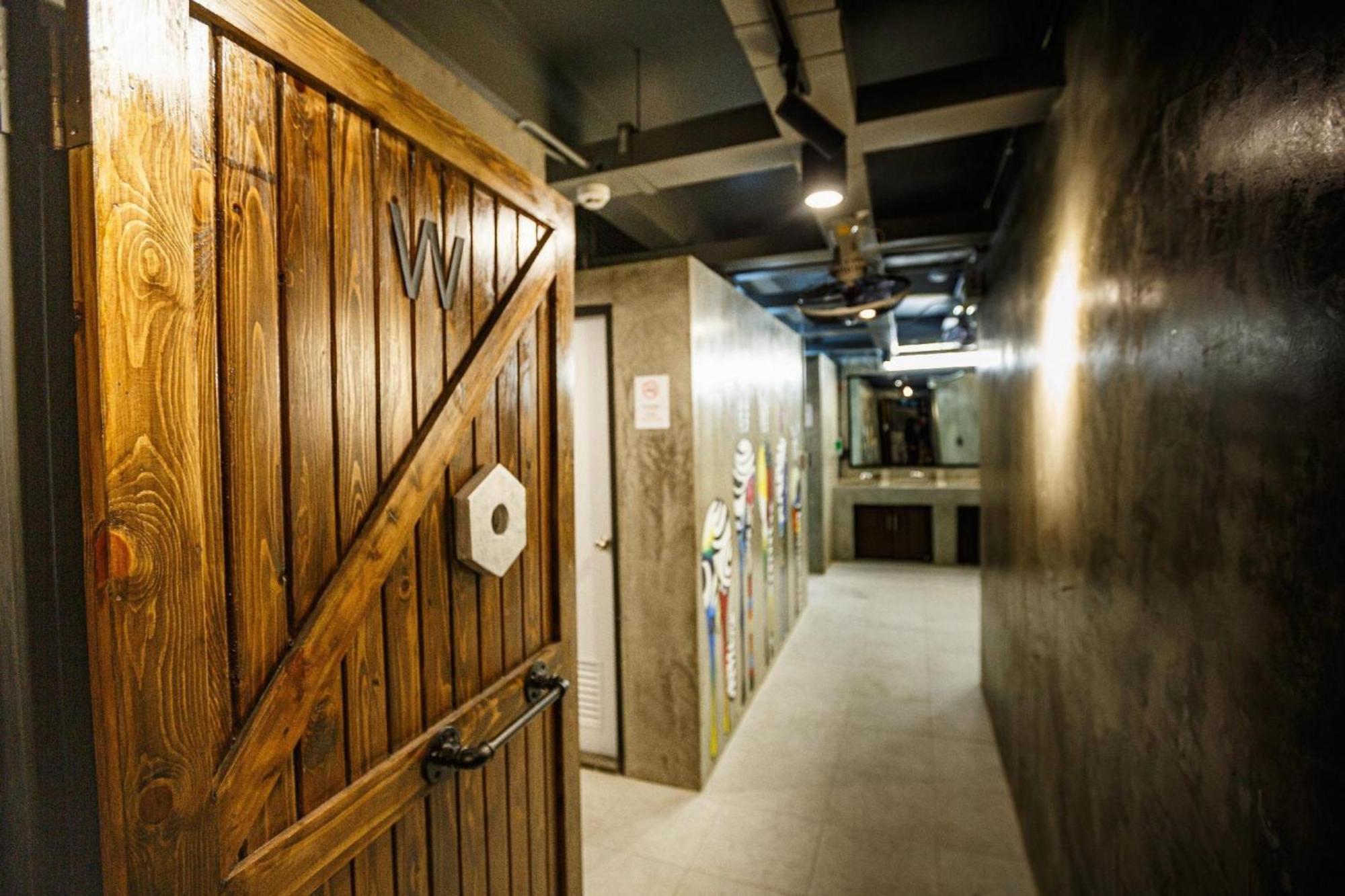 RedDoorz Episode 11 Hostel Sukhumvit Bangkok Buitenkant foto