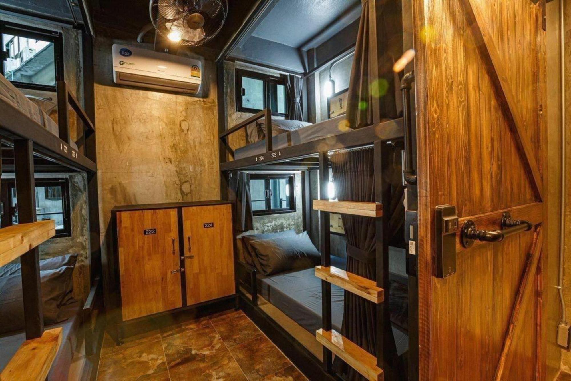 RedDoorz Episode 11 Hostel Sukhumvit Bangkok Buitenkant foto