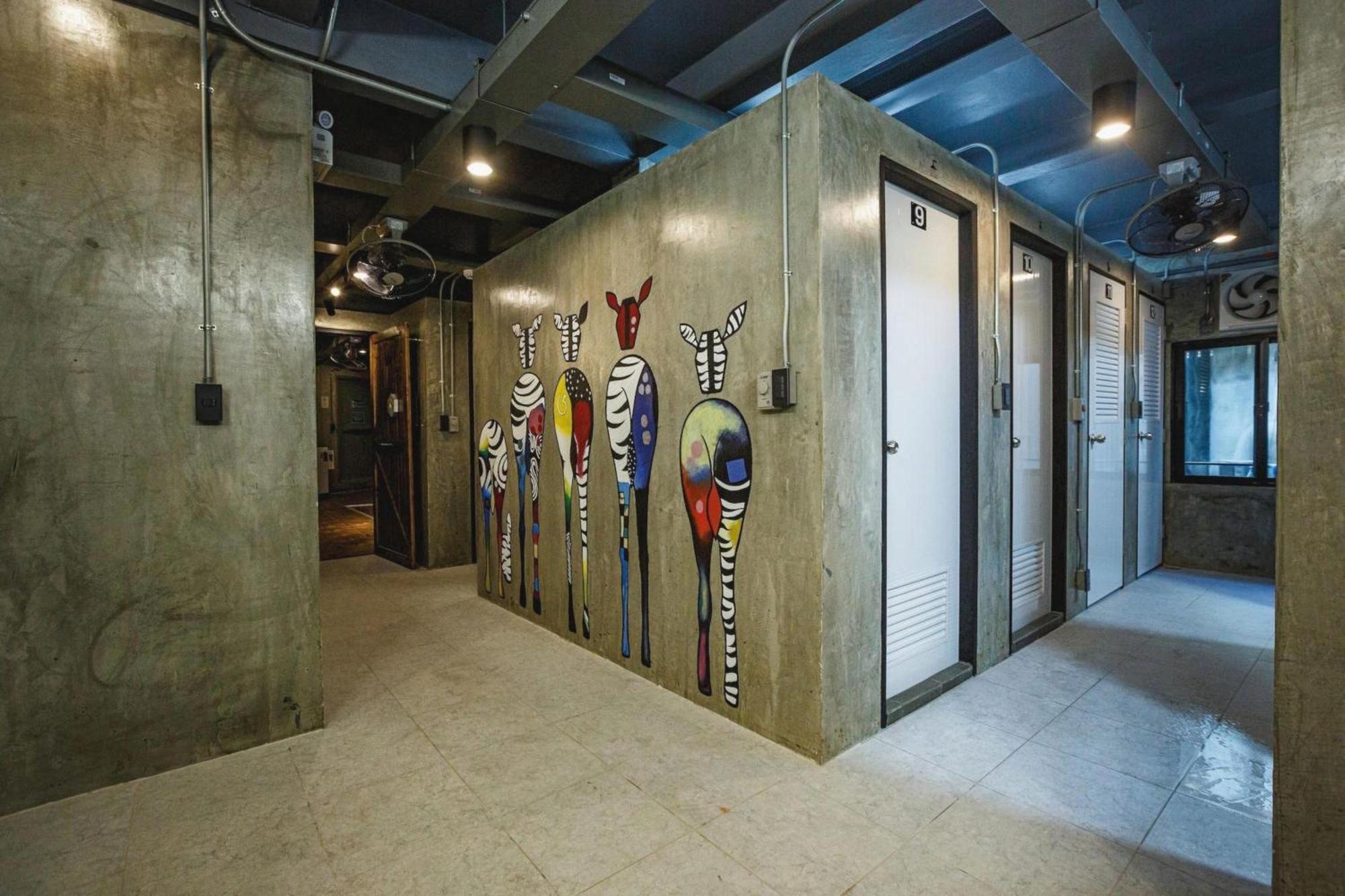 RedDoorz Episode 11 Hostel Sukhumvit Bangkok Buitenkant foto