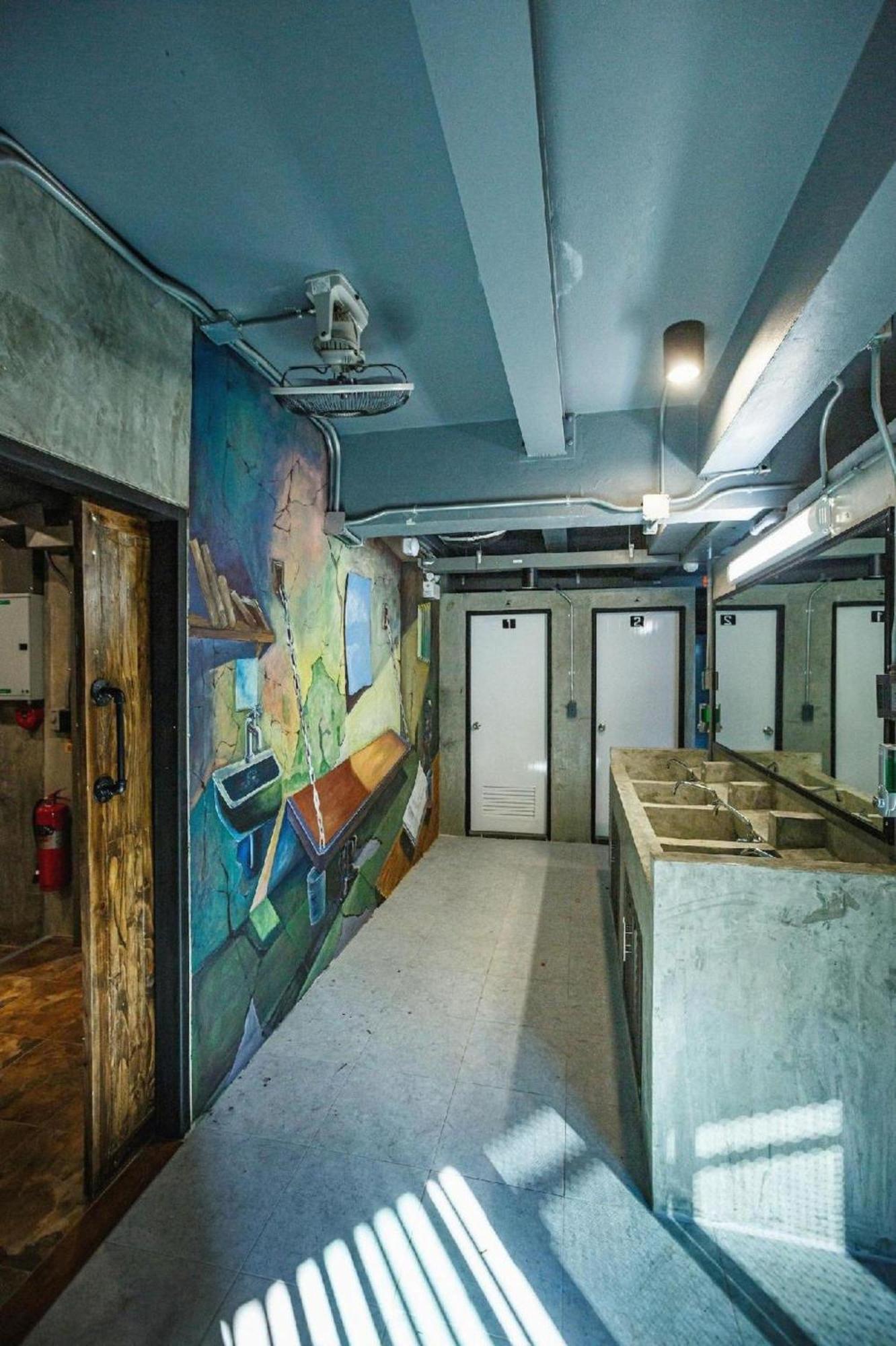 RedDoorz Episode 11 Hostel Sukhumvit Bangkok Buitenkant foto