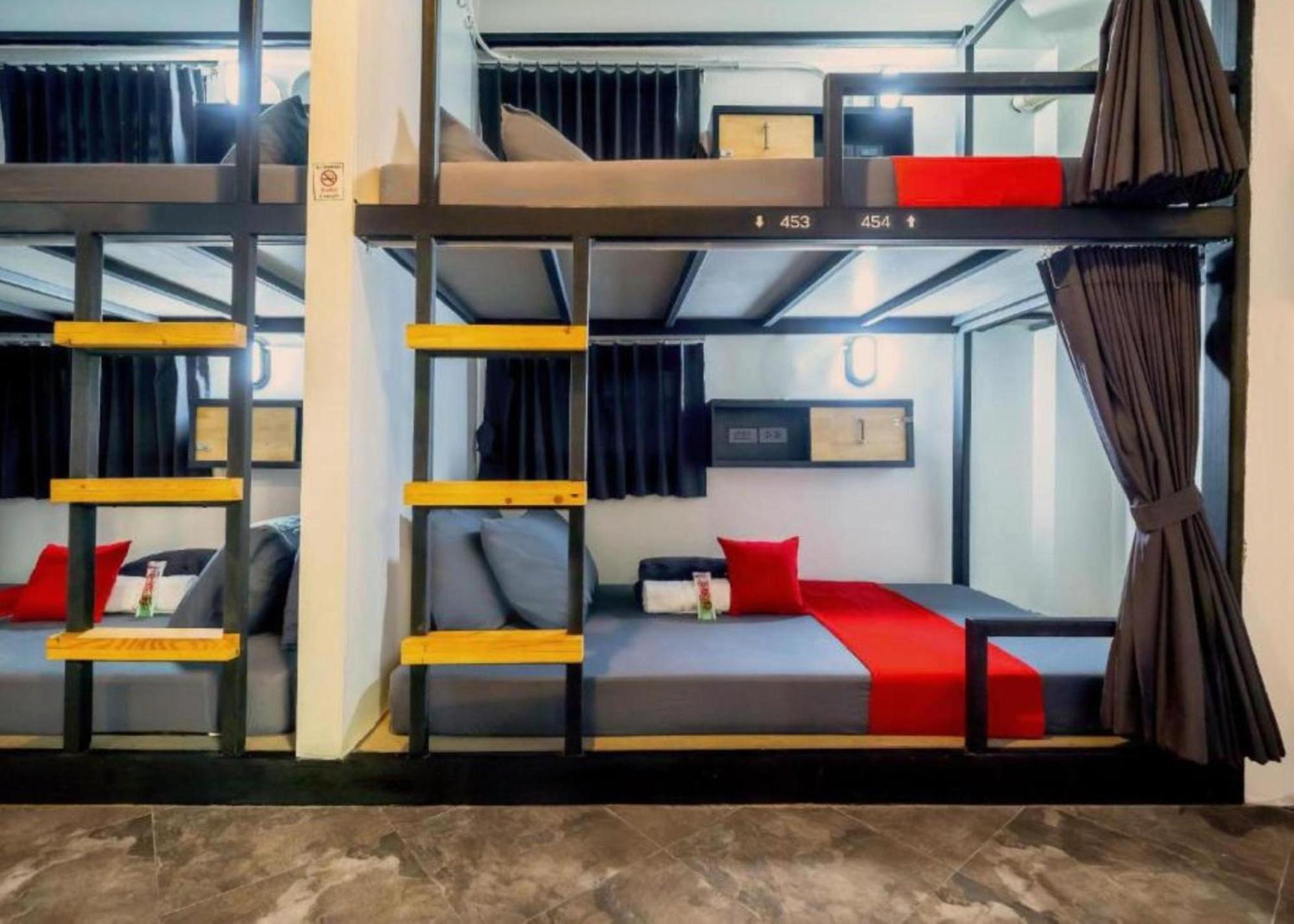 RedDoorz Episode 11 Hostel Sukhumvit Bangkok Buitenkant foto